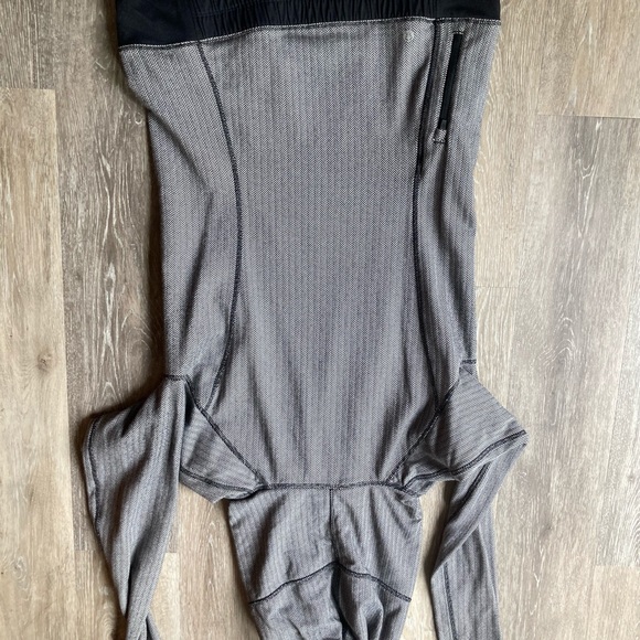 Lululemon Think Fast Hoodie Black&Grey Stripe - Picture 4 of 6